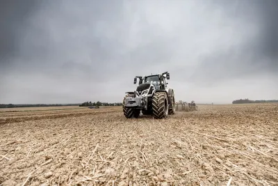 Valtra série Q: Nový traktor pro ty, kteří hledají výkon a inteligentní technologie v rozsahu výkonu 230 až 305 koní