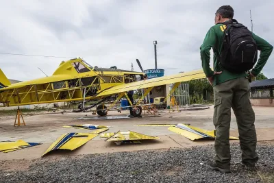 S hašením v Českém Švýcarsku pomáhají létající traktory Air Tractor AT-802.