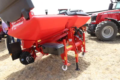 Nová generace čelního zásobníku Kverneland f-drill.