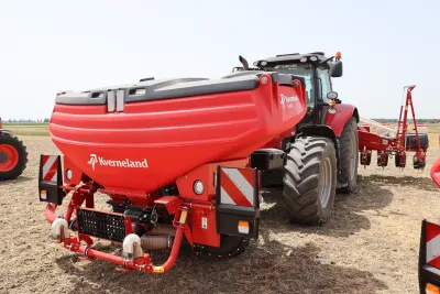 Nová generace čelního zásobníku Kverneland f-drill.