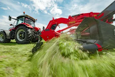 Nový tažený shrnovač SIP AIR 900 T – Krok vpřed v technologii shrnování píce.