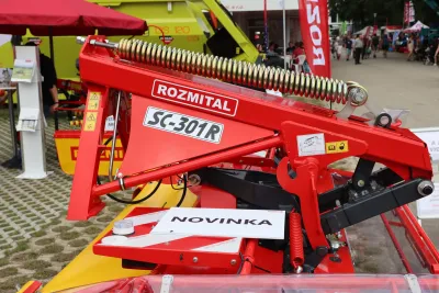Čelní žací stroj Rozmital SC-301R.