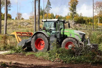 Lesní mulčovač TMC Cancela TFT 250 k úpravě či výsadbě lesa se představil u Orlíku.