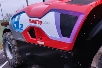 Detail vodíkového teleskopického manipulátoru Manitou.