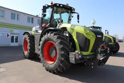 AGRALL v Banticích otevřel brány. Nechyběly novinky a pilot F1 za volantem traktoru.