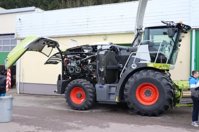 KLAS Nekoř přilákal zemědělce na výstavu zemědělské techniky a zajímavé přednášky.