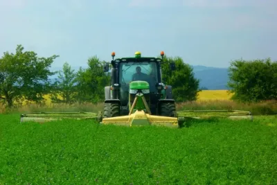 V roce 2013 společnost BV-Technika do podniku dodala i stroje značky Krone.
