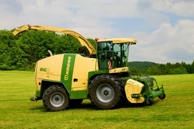V roce 2013 společnost BV-Technika do podniku dodala i stroje značky Krone.