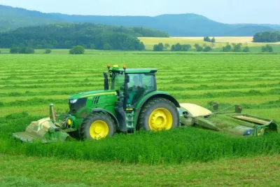 V roce 2013 společnost BV-Technika do podniku dodala i stroje značky Krone.