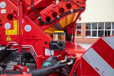 Nová generace sklízeče Grimme EVO 280 má plně hydraulický pohon a mnoho vylepšení.