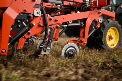 Secí stroj Väderstad Seed Hawk 600-900C je postaven na osvědčené koncepci nožových radliček Seed Hawk.