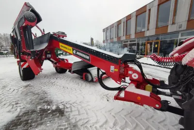 Nový pásový shrnovač Anderson MergePro915 poprvé v Česku. Čím zaujme?