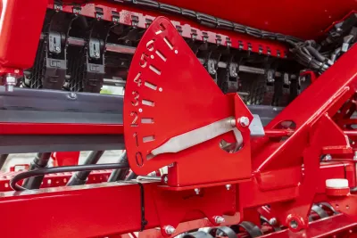Nová generace secího vozu Horsch Versa 6 SW a inovace u elektro-mechanického secího stroje Horsch Versa 3 KR.