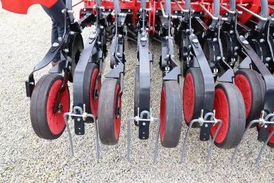 Nová generace secího vozu Horsch Versa 6 SW a inovace u elektro-mechanického secího stroje Horsch Versa 3 KR.