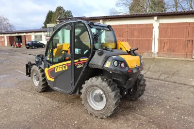 Výška manipulátoru Dieci Mini Agri 20.4 Smart činí pouze 1,9 metrů, šířka 1,5 metrů a délka 3,5 metrů.
