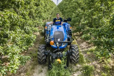 Nová verze kabiny traktorů New Holland T4F S pro provoz v sadařství.