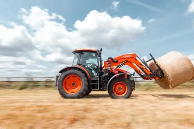 Nový čelní nakladač Kubota LK-M pro traktory Kubota M4003, M5002 a M6002.