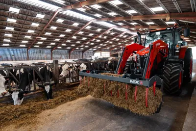 Nový čelní nakladač Kubota LK-M pro traktory Kubota M4003, M5002 a M6002.
