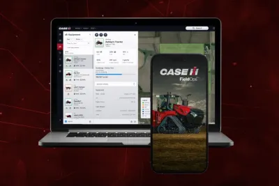 Aplikace Case IH FieldOps zobrazená na notebooku a telefonu.