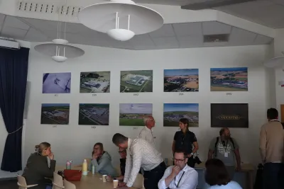 Jak se závod Väderstad během let rozšiřoval.