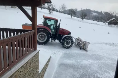 Technika je zapojována i do zimní údržby cest.