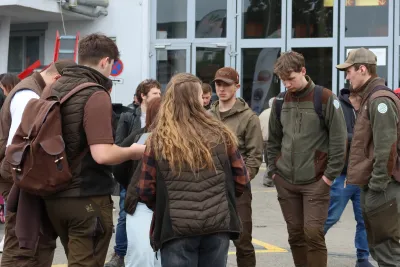 Veletrh si nenechaly ujít ani studenti odborných škol.