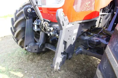 Mccormick x7 670 power plus predni zaves