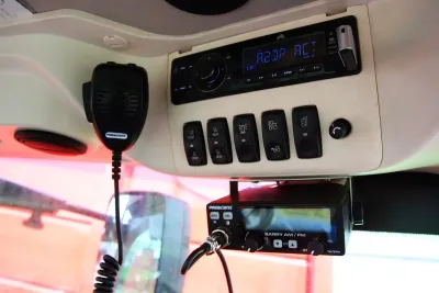 Mccormick x7 670 power plus radio