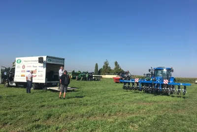 Polní ukázky strojů a den otevřených dveří P & L v Hrubčicích