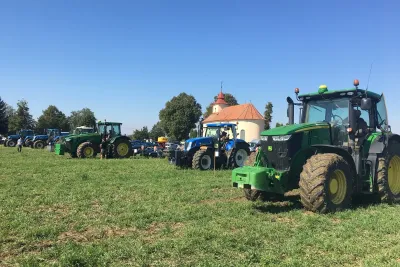 Polní ukázky strojů a den otevřených dveří P & L v Hrubčicích