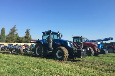 Polní ukázky strojů a den otevřených dveří P & L v Hrubčicích