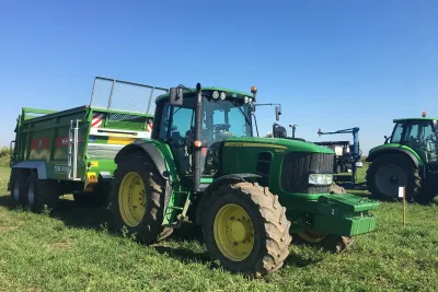 Polní ukázky strojů a den otevřených dveří P & L v Hrubčicích