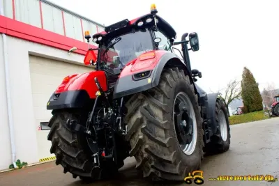 Zadní pohled na traktor Case IH Optum