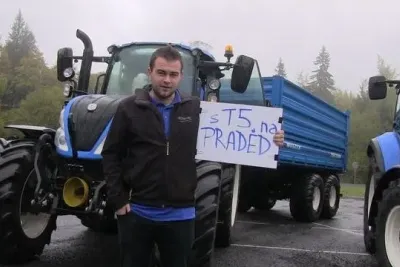Traktor New Holland T5.120 při výjezdu na Praděd