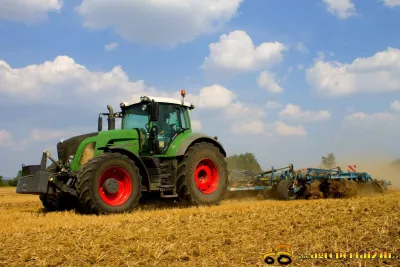 Fendt 930 Vario a Köckerling Exaktgrubber Vario