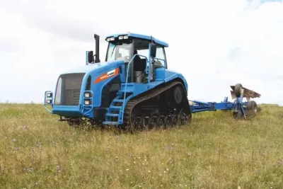 Agromash Ruslan při orbě