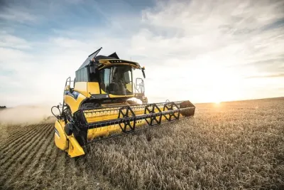 New Holland uvádí na trh novou řadu CX5 a CX6. Nechybí svahové vyrovnávání – snímek 6