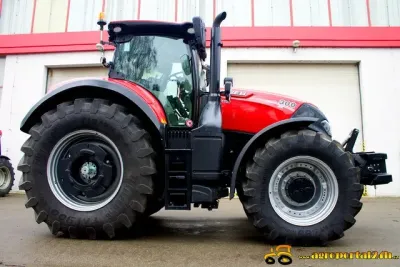 Boční pohled na traktor Case IH Optum