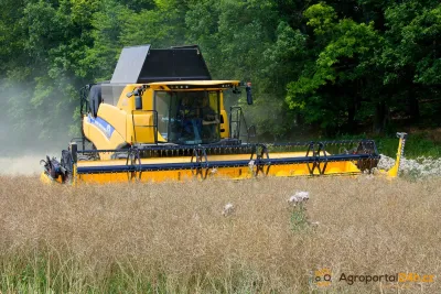 Prototyp New Holland CR8.90.
