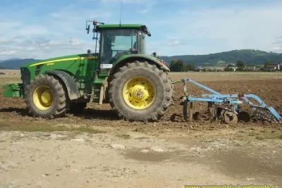 John Deere 8330 + Lemken