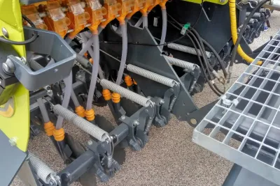 AGROKOMPLEX 2017: Secí stroj z Finska – snímek 2