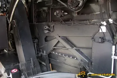 Detail vnitřního ústrojí sklízecí mlátičky
