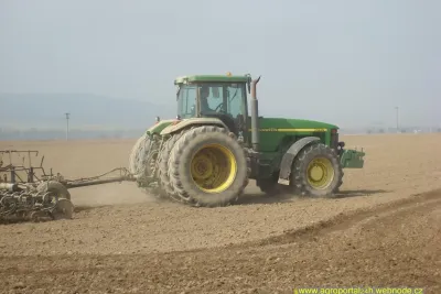 John Deere 8200