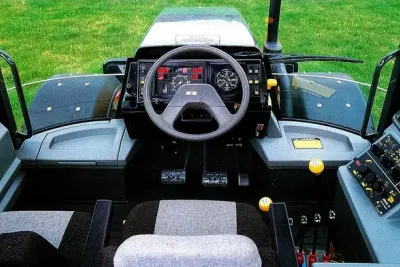 Interiér Fastracu 125 a 145 Turbo
