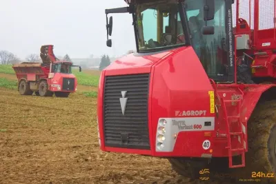 Vyvážecí soupravy Holmer Terra Variant při sklizni řepy