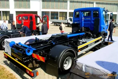 Avia zahájila výrobu nové řady Initia. Vzniknou také hybridní verze a speciály – snímek 10