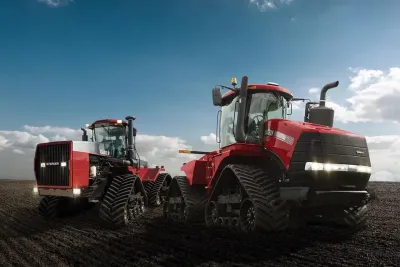 Původní model měl maximální výkon motoru 370 koní, aktuální nejsilnější model Quadtrac 620 má maximální výkon 692 koní.