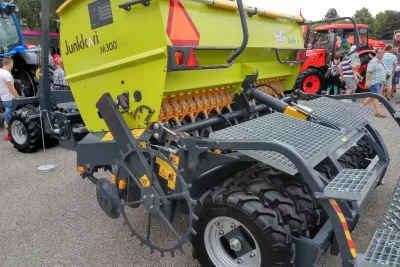 AGROKOMPLEX 2017: Secí stroj z Finska – snímek 4