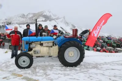Historický traktor Zetor 25 – snímek 1