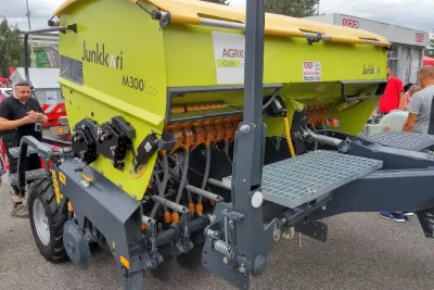 AGROKOMPLEX 2017: Secí stroj z Finska – snímek 1